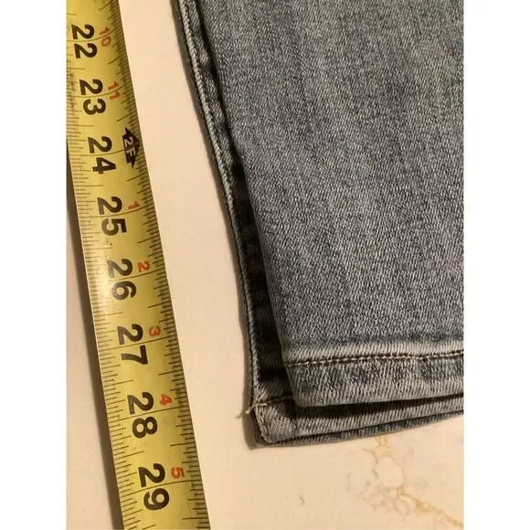 Judy Blue MidRise Boyfriend Fit Jeans Stretch Sz 7/28 Bleach Wash - Picture 8 of 9